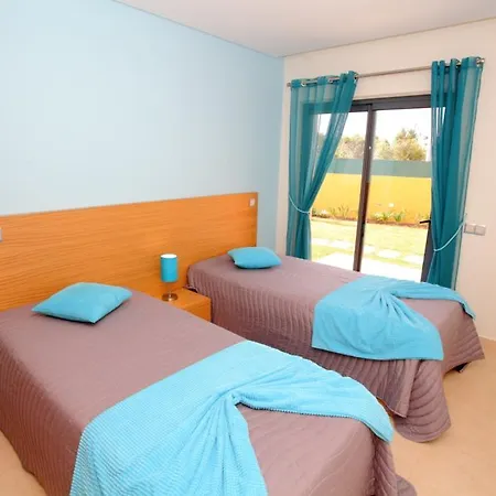 Vila Akivillas Silver Ii *